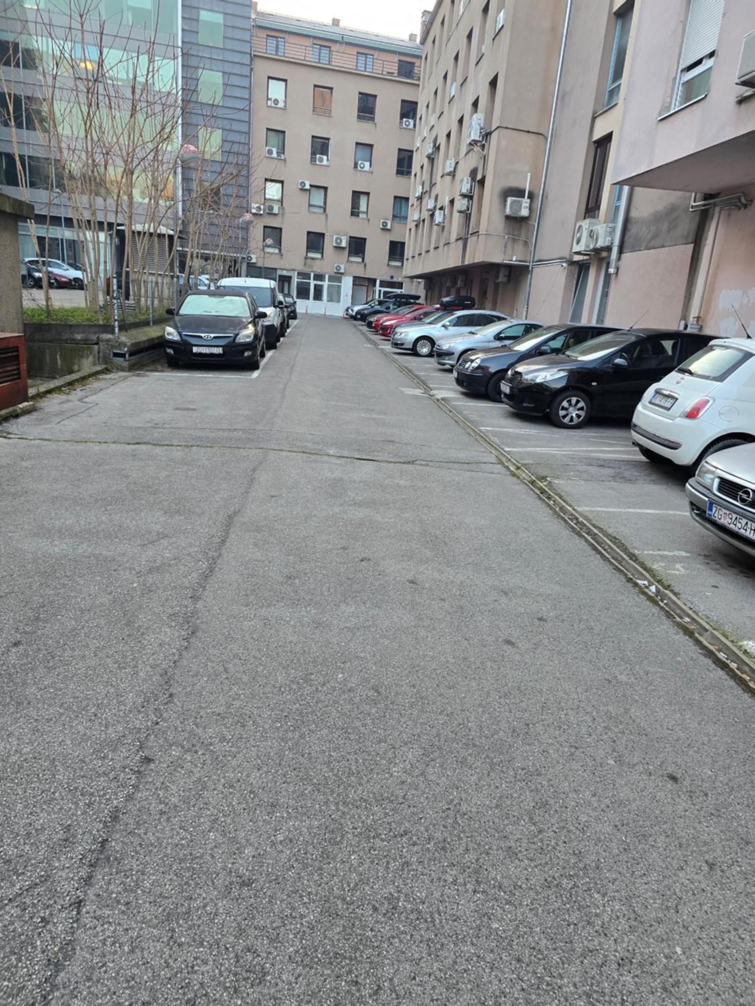 Apartman Zagreb Cca 42M2 With Free Parking المظهر الخارجي الصورة
